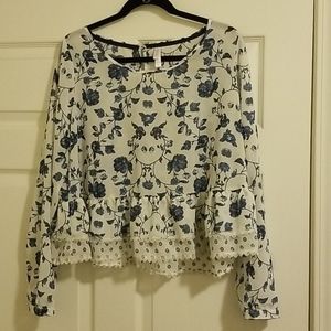 Xhilaration peplum floral blouse